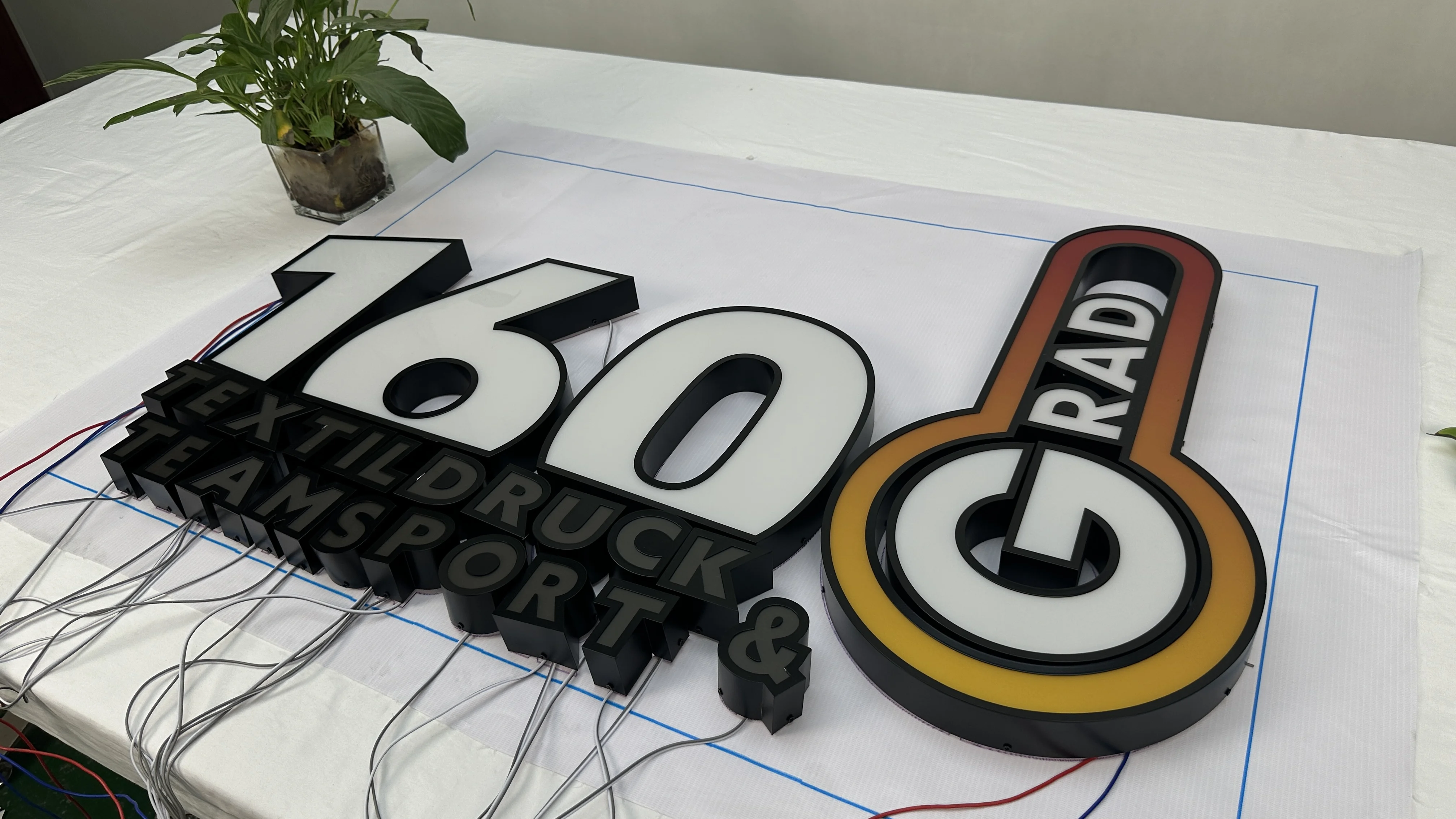 Индивидуальная светодиодная вывеска с 3D логотипом световая коробка наружная рекламная акриловая надпись фронтальным освещением 160 град