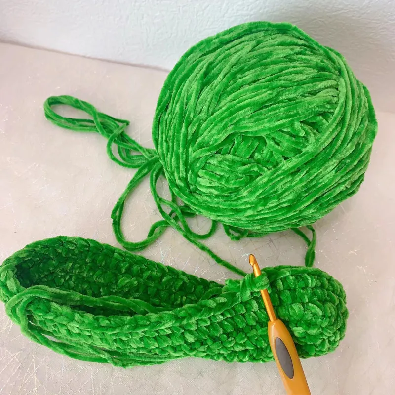 3ply 200g Roll 5mm Chunky Crochet Knitting Soft Velvet Plush Minky Chenille Fancy Yarn for Craft Amigurumi Blanket Yarn