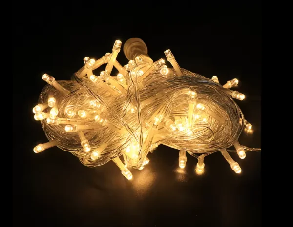 Curtain string lights