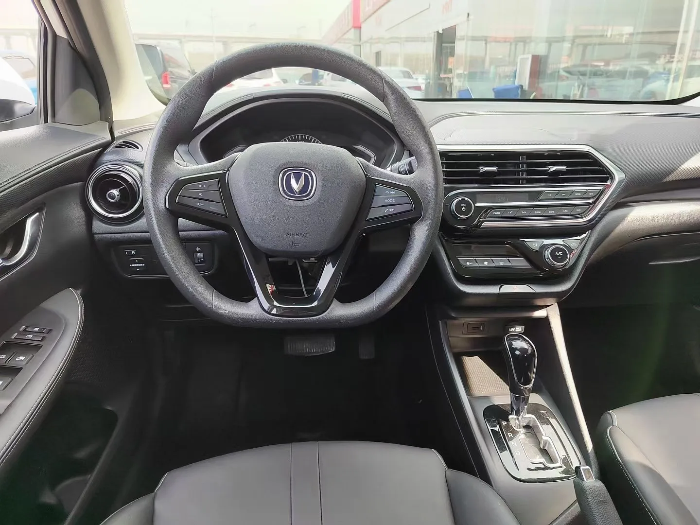 Дешевая цена б/у CHANGAN Yuexiang V7 2020 1 6 л