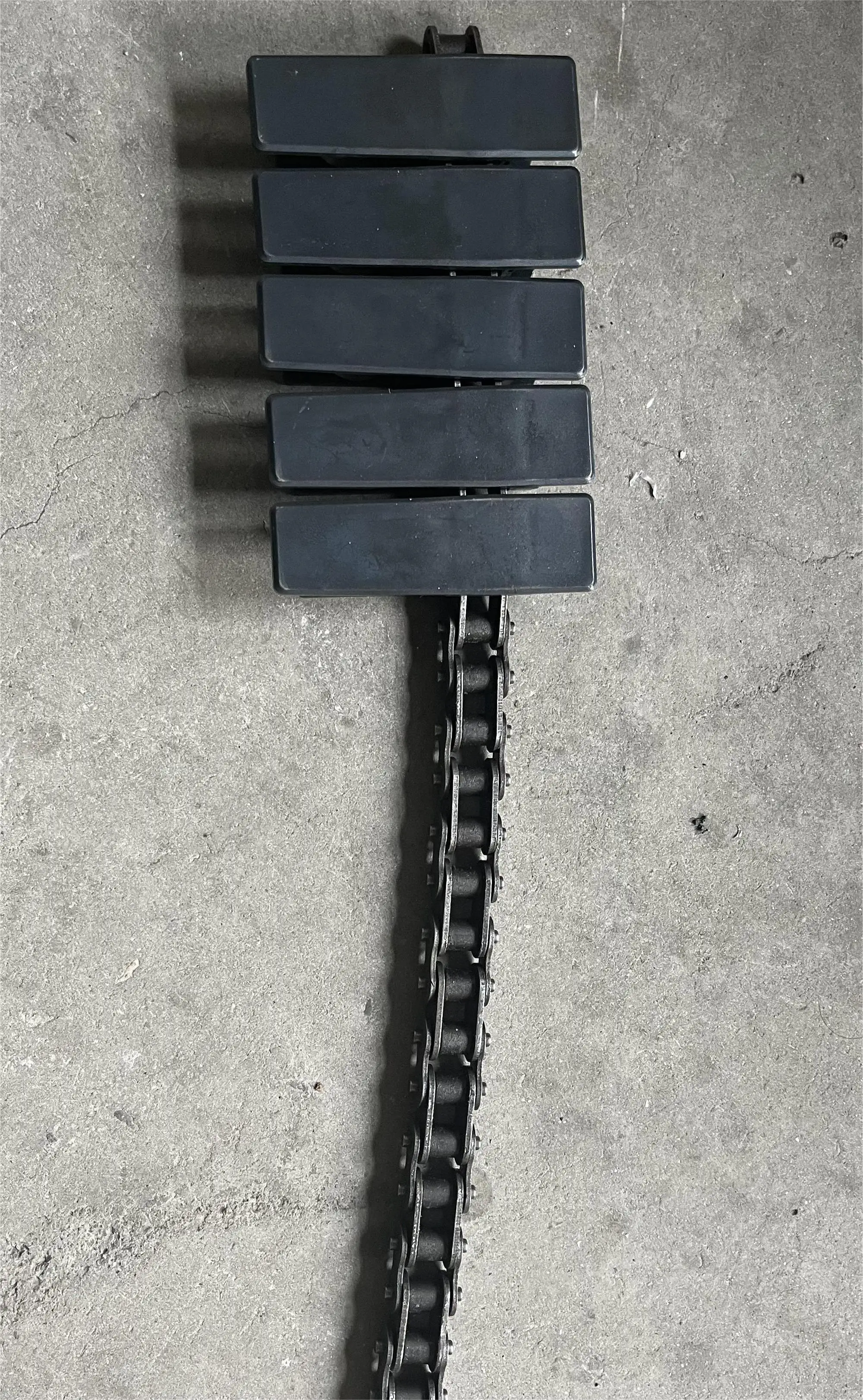 high quality material handling equipment of screw conveyor system with aluminum middle column and 115mm chain width