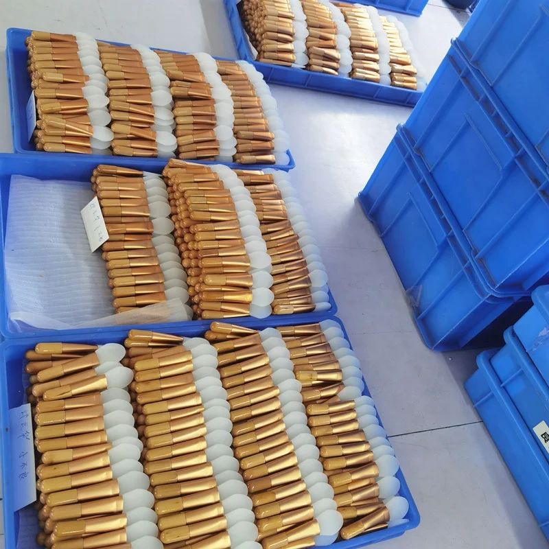 Custom Vegan Natural Wooden Mini Short Handle 10cm Gold Small Silicone Brush for Facial Mask Clay Mask Applications