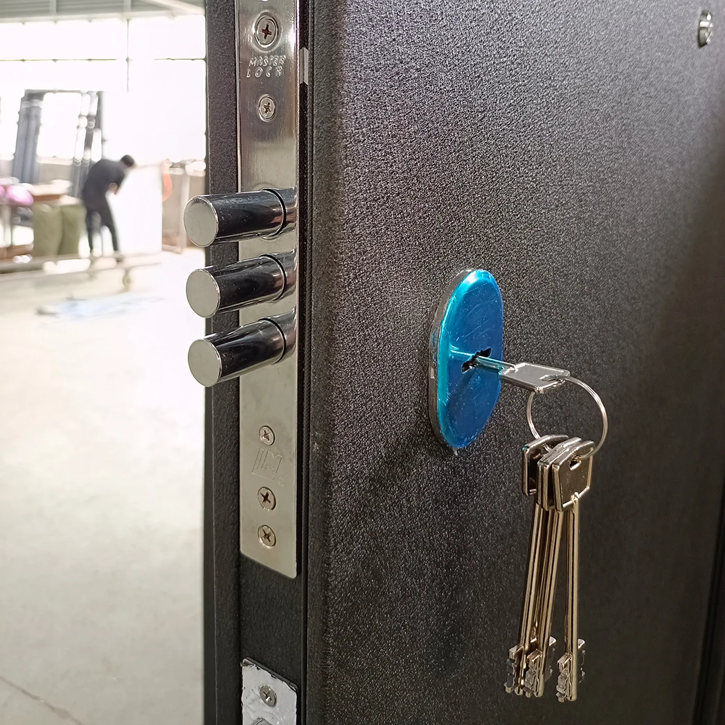 Внешняя металлическая дверь TECHTOP русская входная из Узбекистана