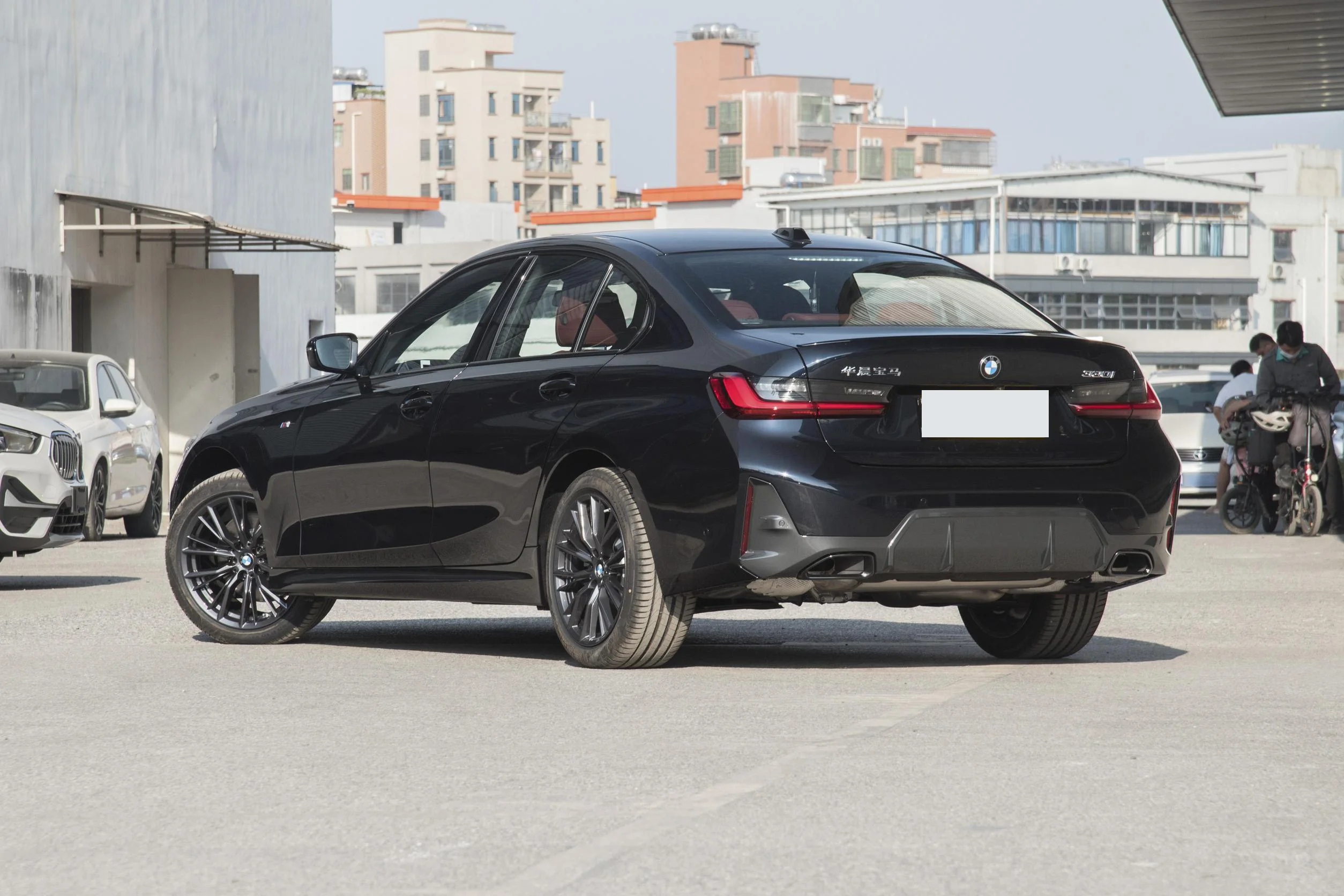 BMW 330i M спортивный Солнечный ночной комплект новый роскошный седан 5 мест Китайский автомобиль кожаные сиденья высокий комфорт