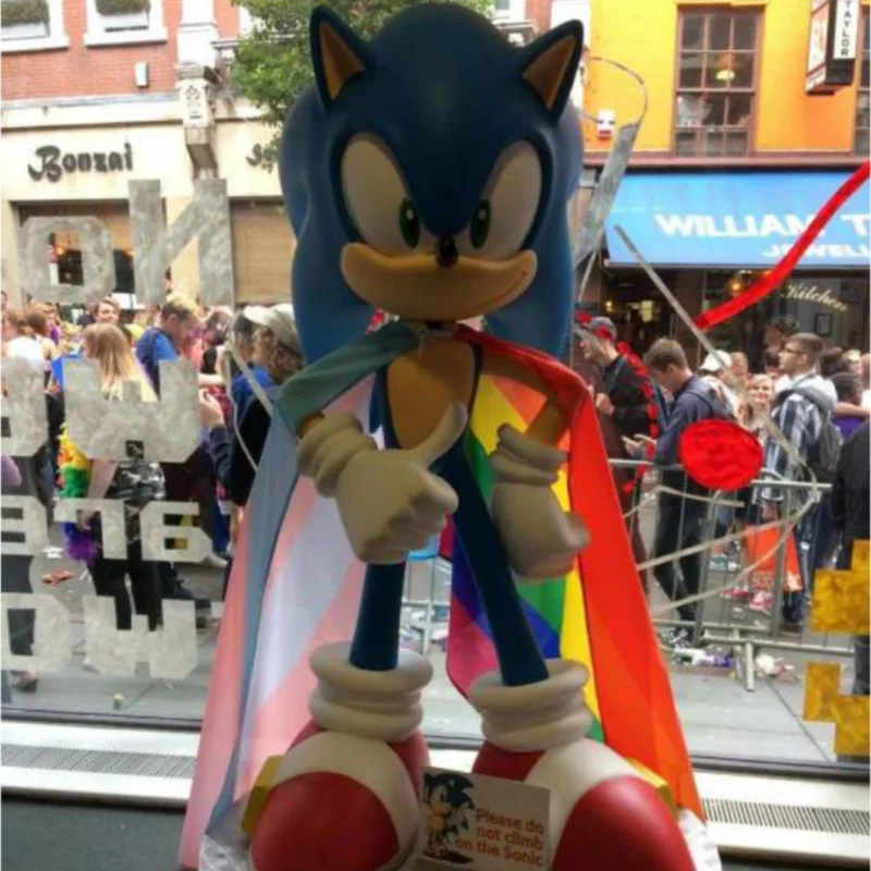 Hot Sell Customized Cartoon Animal Character Sonic Statue Resin Sculpture For Sale