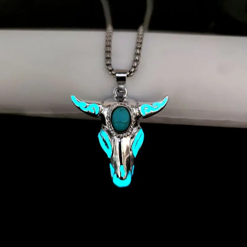 Luminous Skull Cow Head Night Lights Pendant Necklaces for Men Turquoise Glow in the Dark Cow Necklace
