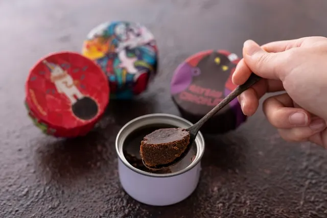 High quality sweets gift Japanese canned chocolate cake for sale