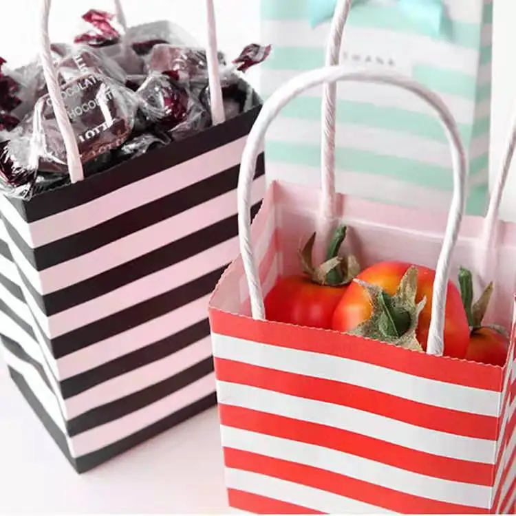 Luxury different color paper gift bags with custom print your logo packing bag for shopping