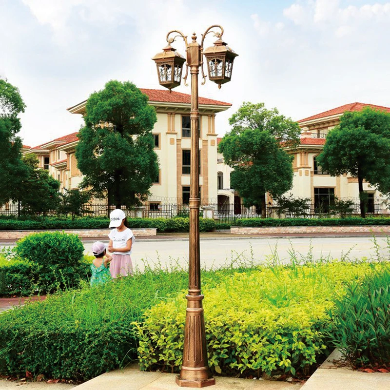 Outdoor European Antique Garden Lights Decorative Power Street Lamp Lighting Road Waterproof Modern Poles Led Solar Street Light