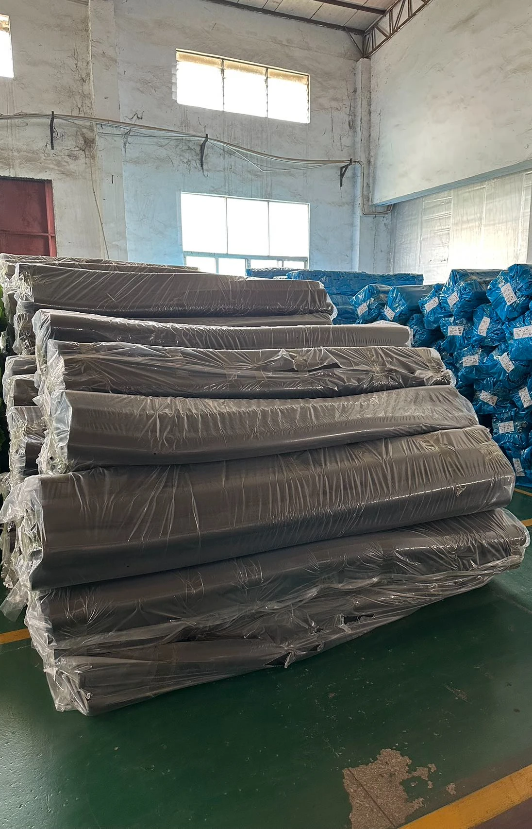 China Manufacturer Closed Cell Elastomeric Rubber Foam Insulation Sheets Adhesive Rubber Foam Roll