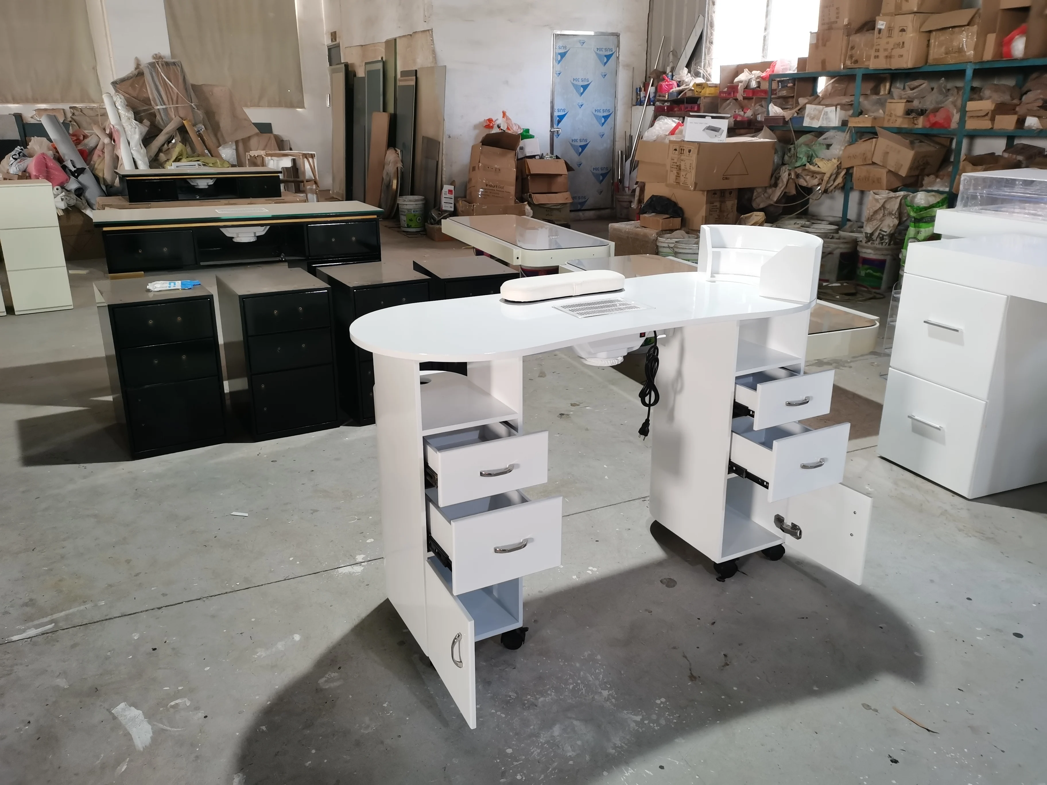 2023 Classic French Style White High Gloss Nail Care Manicure Table Nail Table Set Nails Care Furniture 10 Years Warrant