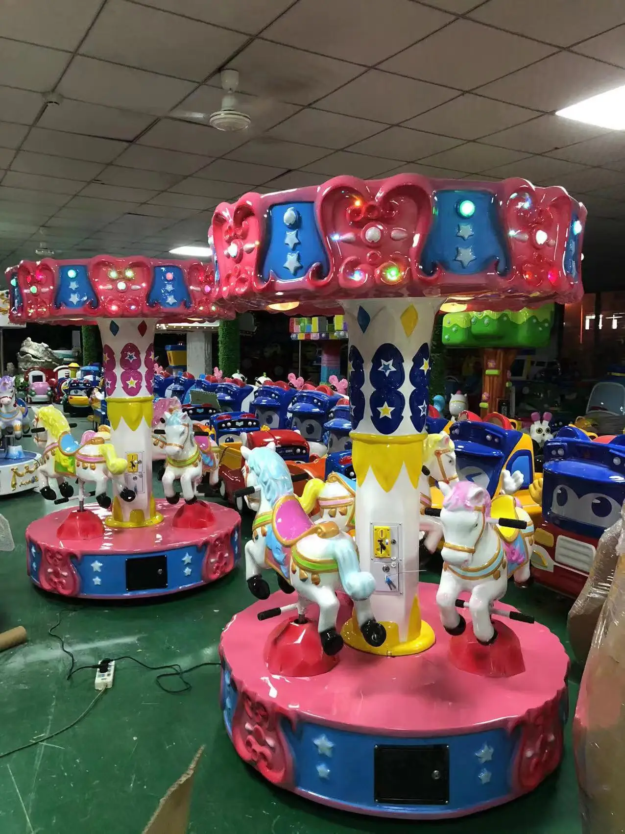 Factory Price Crown Carousel Coin Operated Games Merry Go Round Kiddie Rides Carousel Horse