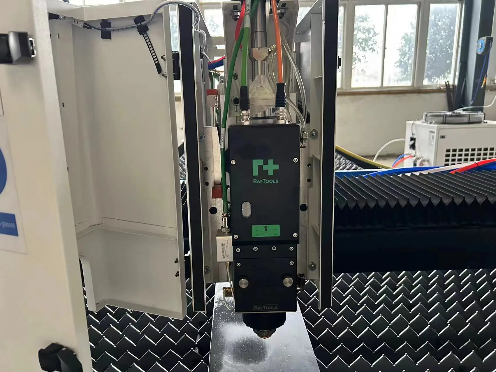 Rbqlty High Quality china laser cutting machines 6kw fiber laser cutting machine