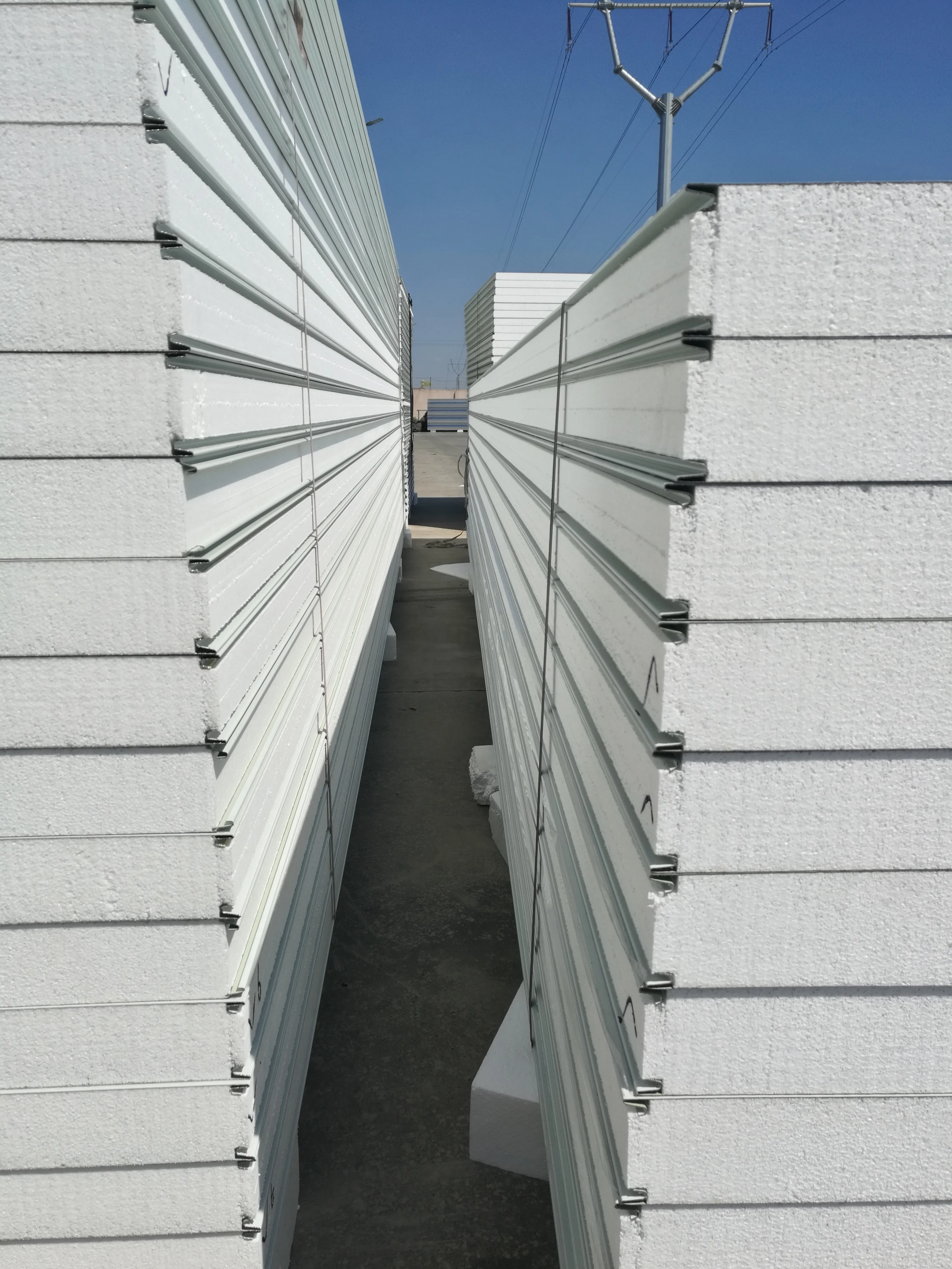 Australian standard cheap EPS / styrofoam / polystyrene sandwich wall and roof panels for shed / poultry house