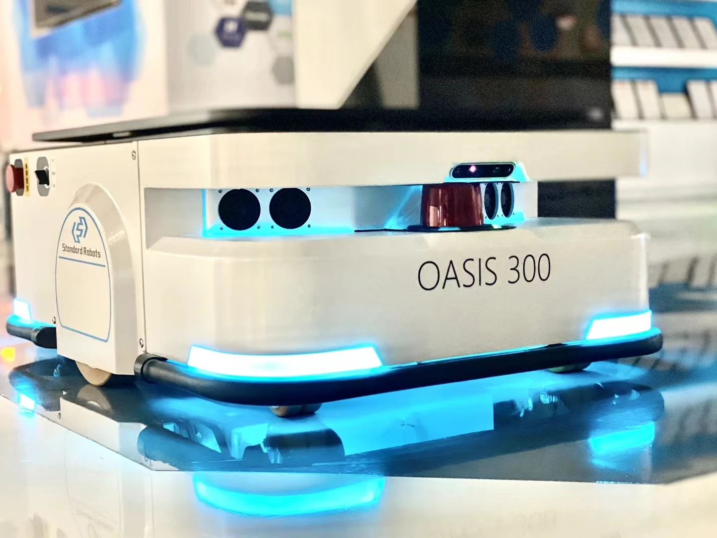  wholesale Laser Trackless Automated Mobile Robot AMR slam agv For Carry
