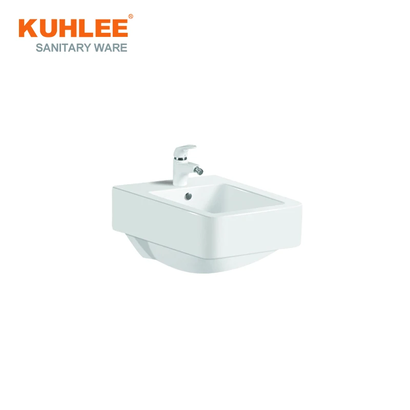  Wall Hung Sanitary Ware Bathroom Suites P-Trap 150mm Toilet With Sinks