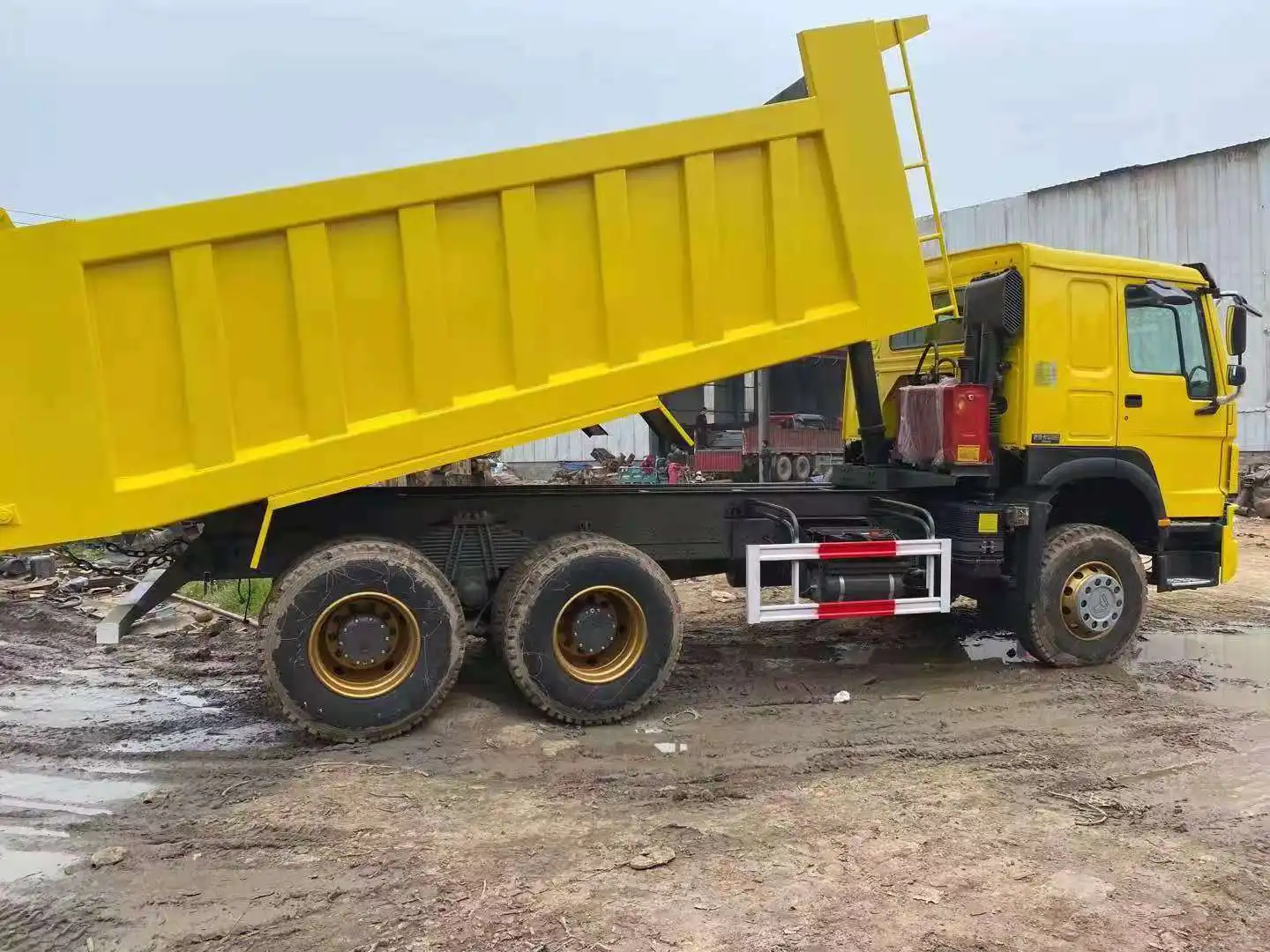 Wholesale High Quality Diesel Used Sinotruk Howo 6x4 Trailer Dump Truck For Sale