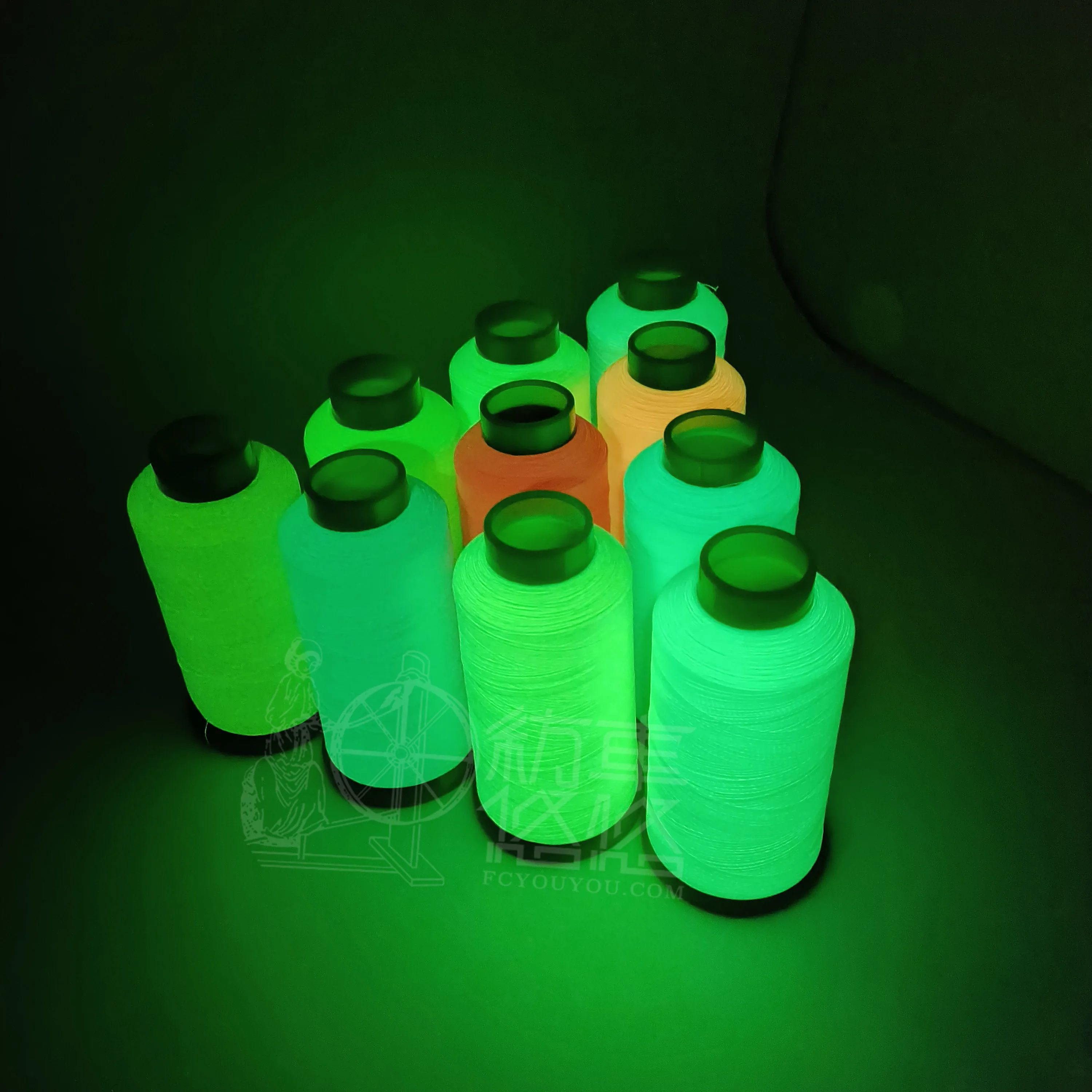 Factory wholesale Glow in the dark embroidery thread Super bright luminous thread glow in the dark sewing thread