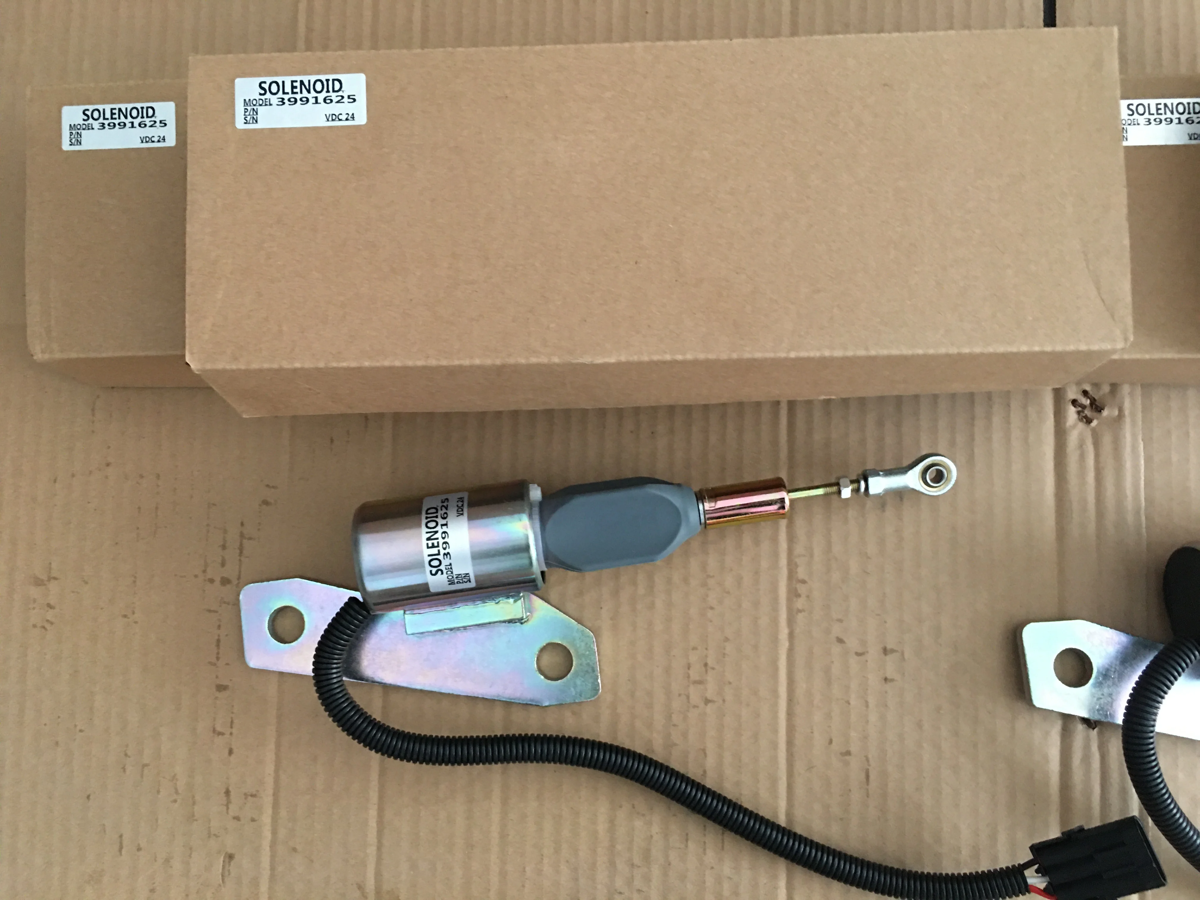 High performance spare parts 090150-5971 fuel injector Plunger 3008469 diesel engine Pipe Plug 3991625 solenoid valve