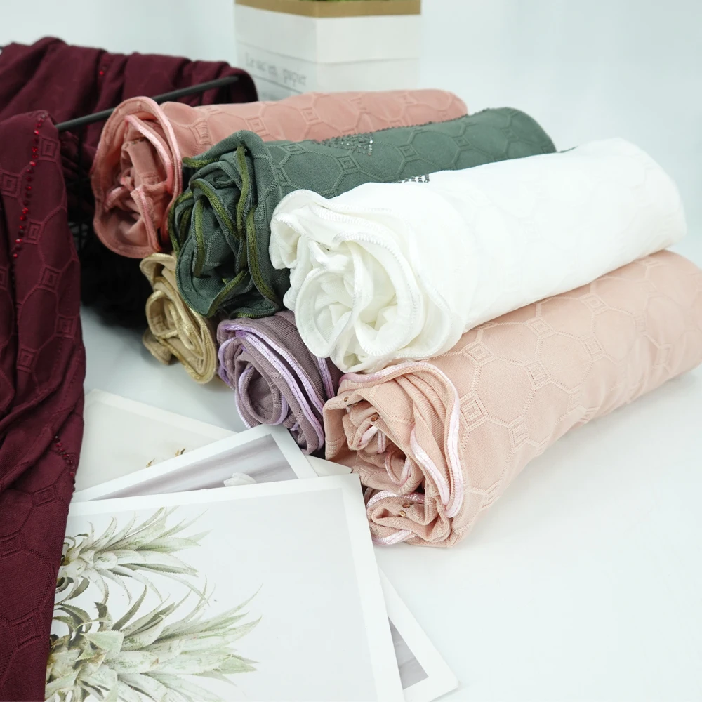 Wholesale Fashion New Design jacquard wave jersey rhinestone hijab scarf Knitting jersey cotton hijab for muslim women