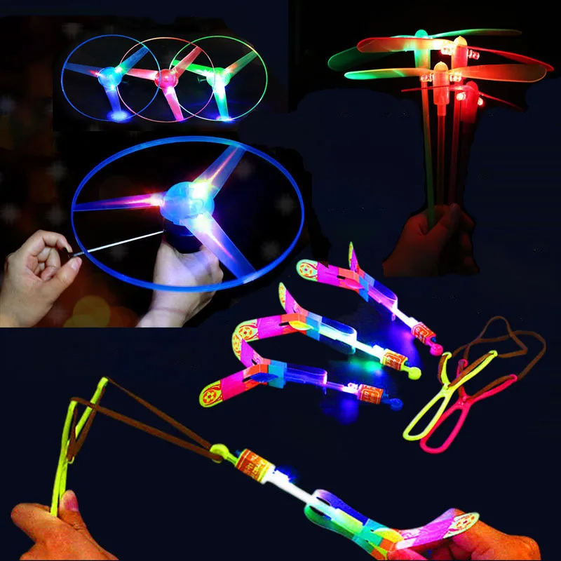 2023 Popular Outdoor Playing Plastic Pull String Spinning Line Led Flashing Light Up Flying Saucer Kid Toys