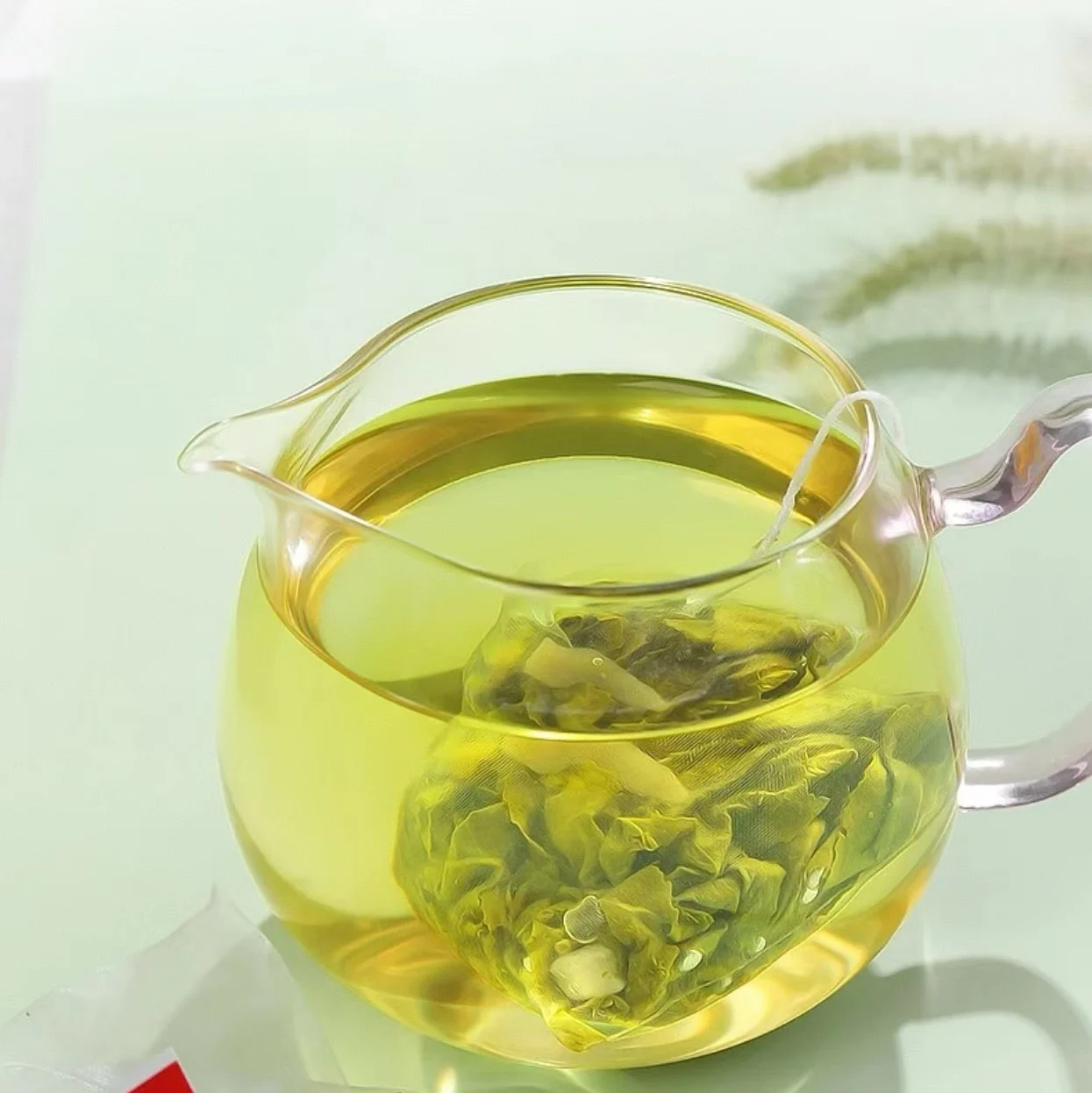 Manufacturer Direct Sales of Blended Peach Oolong Tea Customizable Box and Bottle Packaging Wholesale Triangle Tea Bag