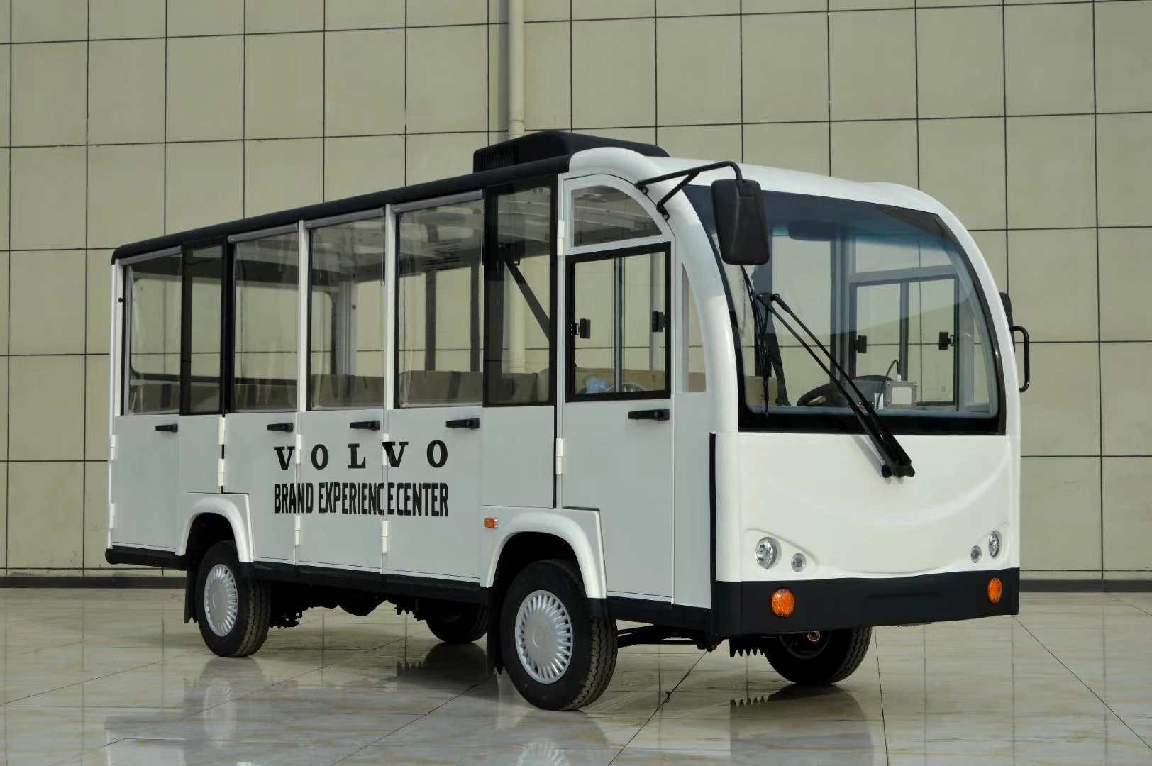  Закрытый электрический экскурсионный автобус на 14 мест