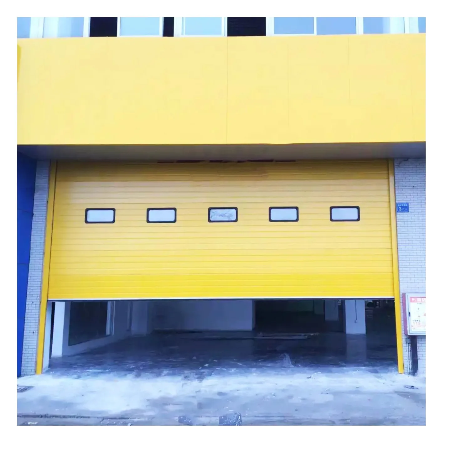 Factory Direct High Quality Industrial Vertical Overhead Sectional Warehouse Windproof Workshop Industrial Door Sectional Door