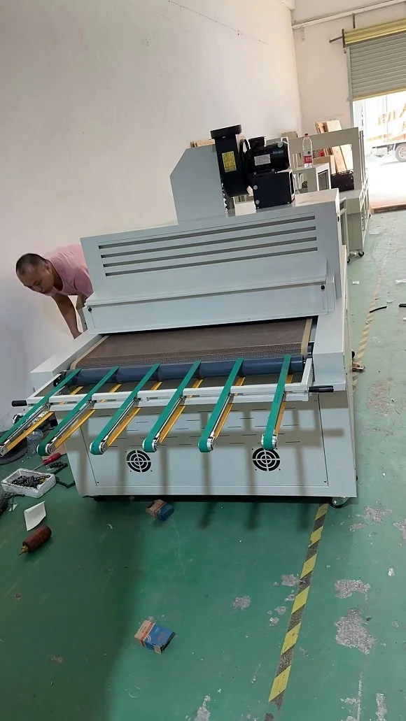 ECO CE certificate desktop uv coating machine Good Performance uv curing spot uv coating machine