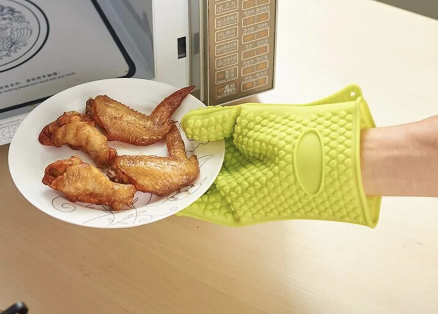 2024 Cheap waterproof Silicone heat resistant gloves silicone oven mitts for oven cooking silicone bbq baking gloves