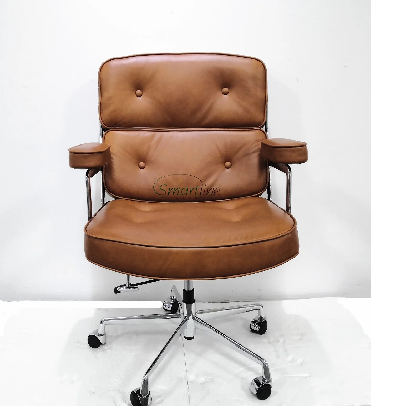 Nordic style lobby chair Waxy Tan leather es104 style Executive chair swivel office chair for office and manager room