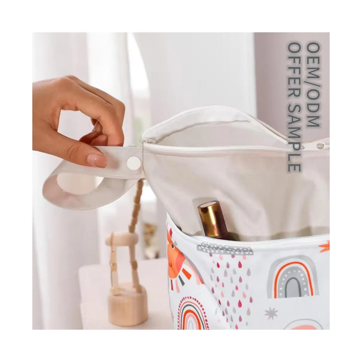 Elinfant 30*40cm Digital Position Fashion Pattern Tote Bag Reusable Polyester Wet Nappy Bag with 2 Zipper for Babies