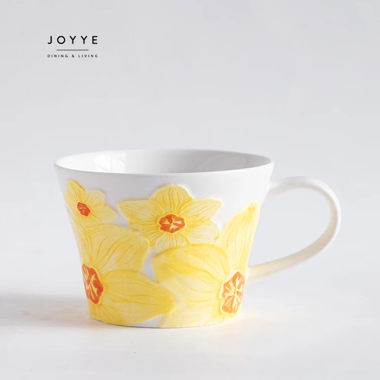 Joyye Hand Painted Embossed Flower Pattern Cup Set Custom Ceramic Stoneware Mike Coffee Mugs for Free Sample