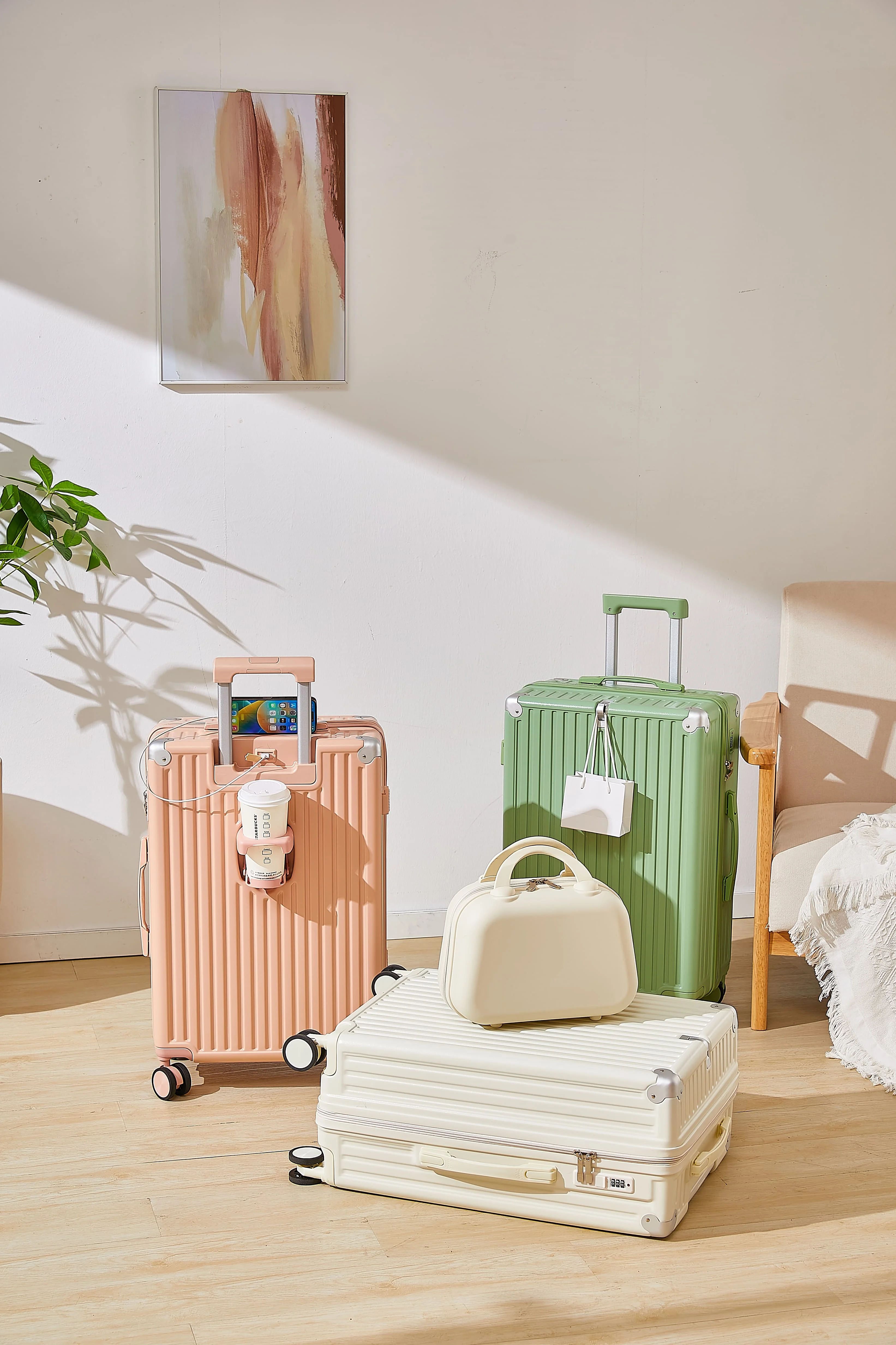 New Design  360 Degree Spinner Double Wheel Beauty Suitcase Bags Luggage with Usb Charge for Women PC Unisex Metal Handle