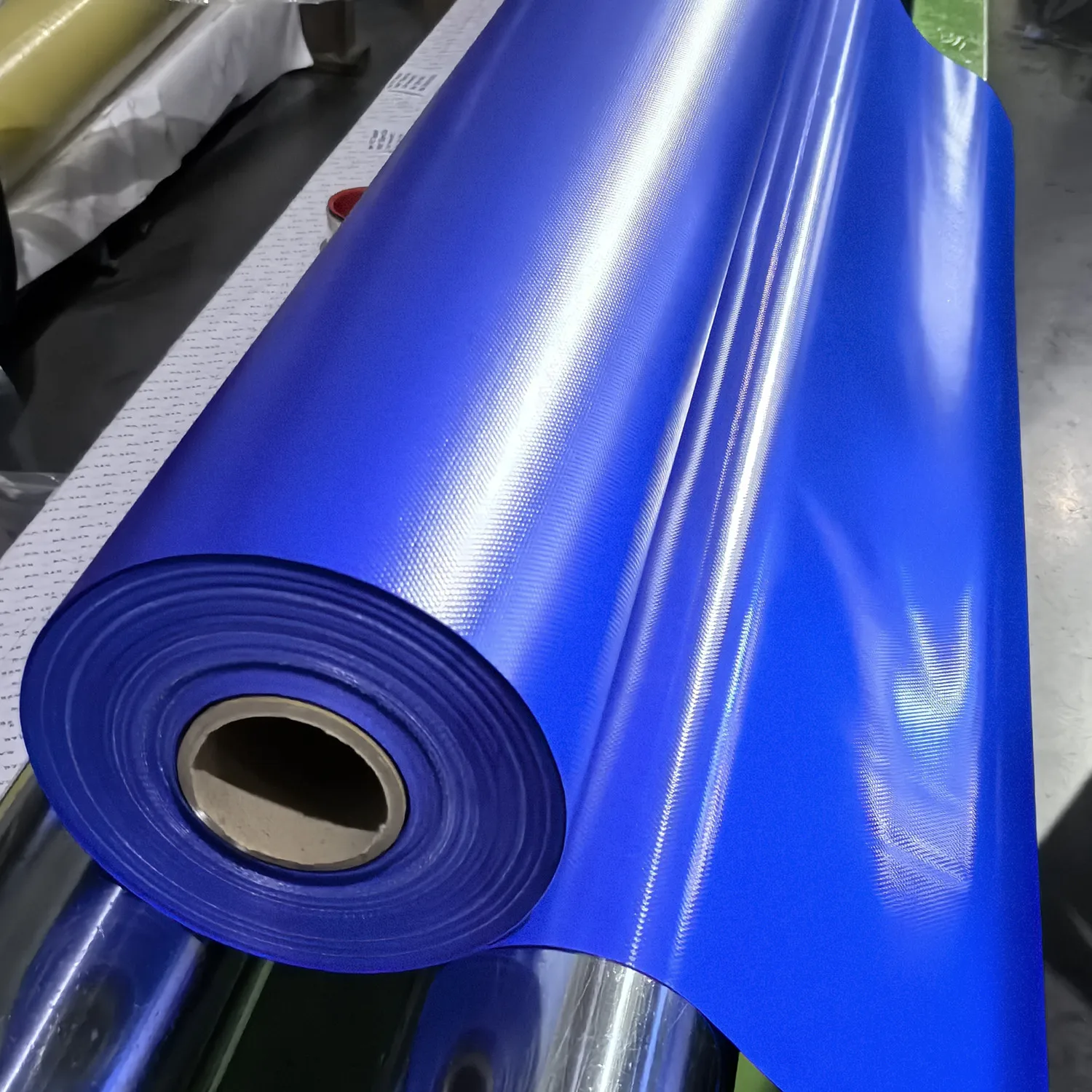Heavy Duty 1100Dtex 610GSM/650GSM/750GSM PVC Canvas Roll PVC Coated Vinyl Polyester Mesh Fabric PVC Tarpaulin
