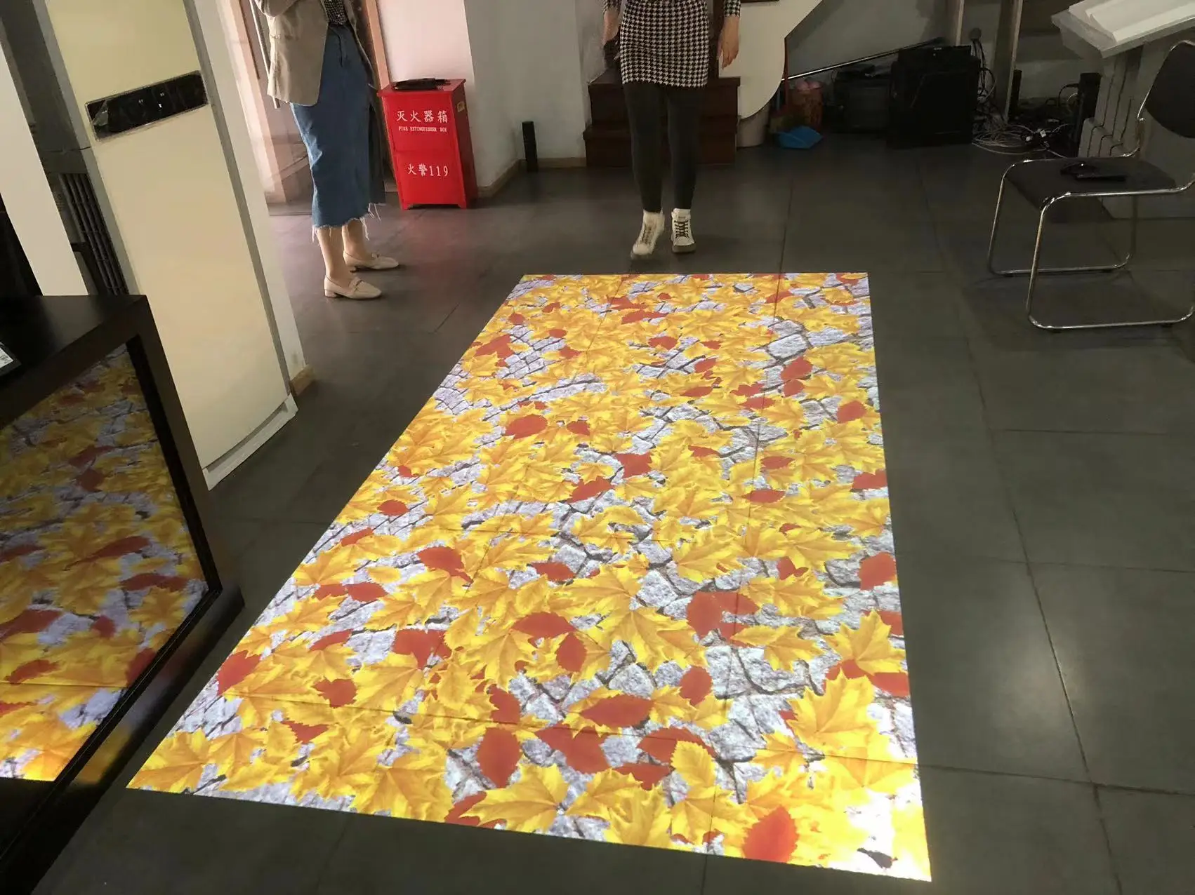 Interactive floor system/software for advertising Ocean theme interactive floor projection system game with magic device