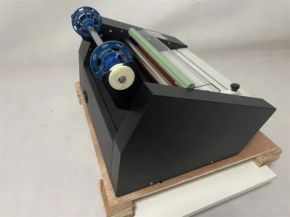 New Arrive Industrial Paper Small Laminating Machine A3 Size