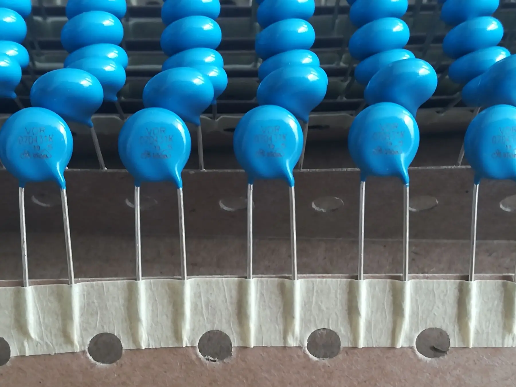 VDRH07D035BSE VDRH07D040BSE 7mm Varistor VDRH07D050BSE