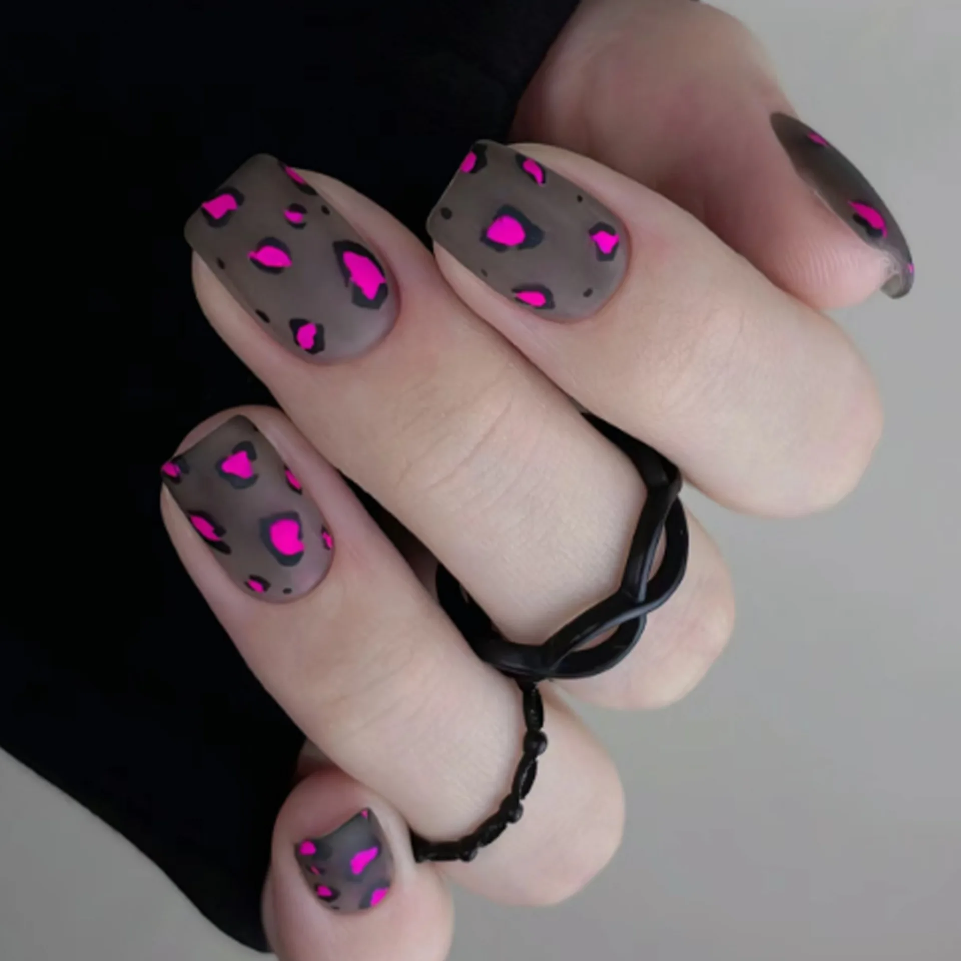 Wholesale Press on Nails Medium Win Nails with Glue artificial fingernails Cat Eye Almond Reusable False Nails