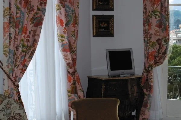 
Ancient Italian Art Pack Visit Of The Royal Palace In Genoa Tourism Business 