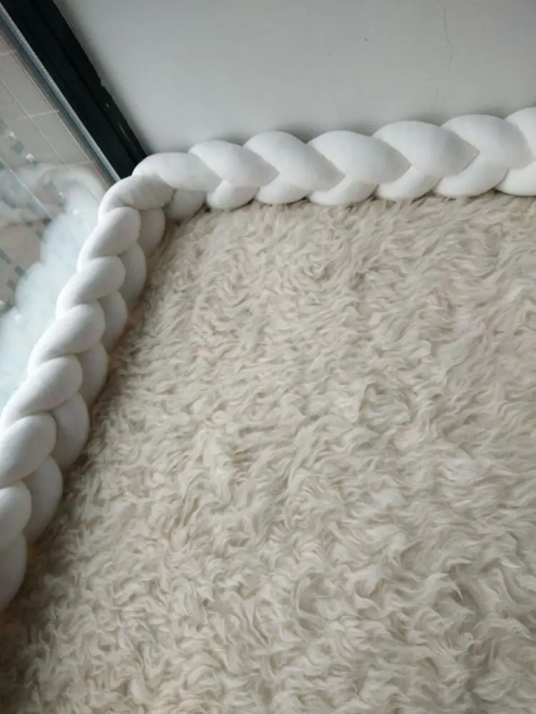 2021 DIY Handmade soft plush newborn cot braided baby crib bumper knotted bed bumper nursey