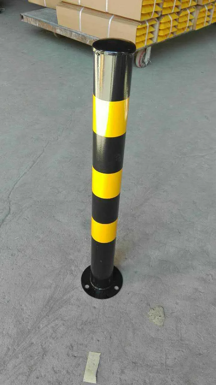 Factory direct sale barrier guide metal iron pole traffic road delineator post safety warning post