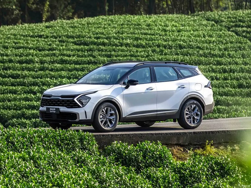 Spot Goods Kia Sportage Car 2023 Kia SUV Gasoline Car 2.0T 210kmh 4WD Flagship Version 5-Door 5-Seat SUV Petrol Fuel Vehicles