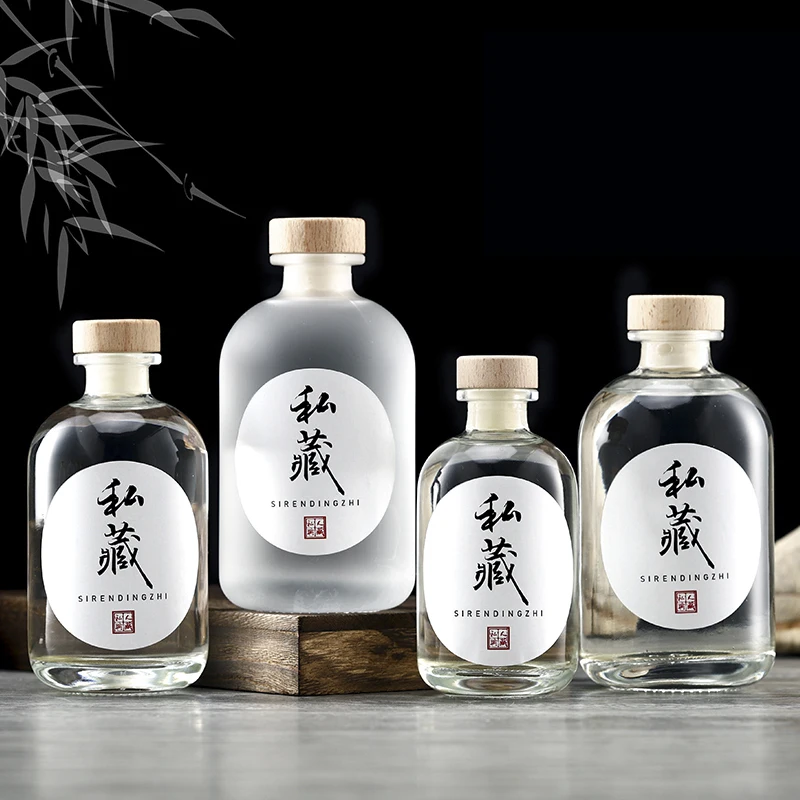 Hot Selling 500ml round shape Spirits  Bottles Clear frost  Empty Whiskey Gin Vodka Glass Bottle with Wine Label