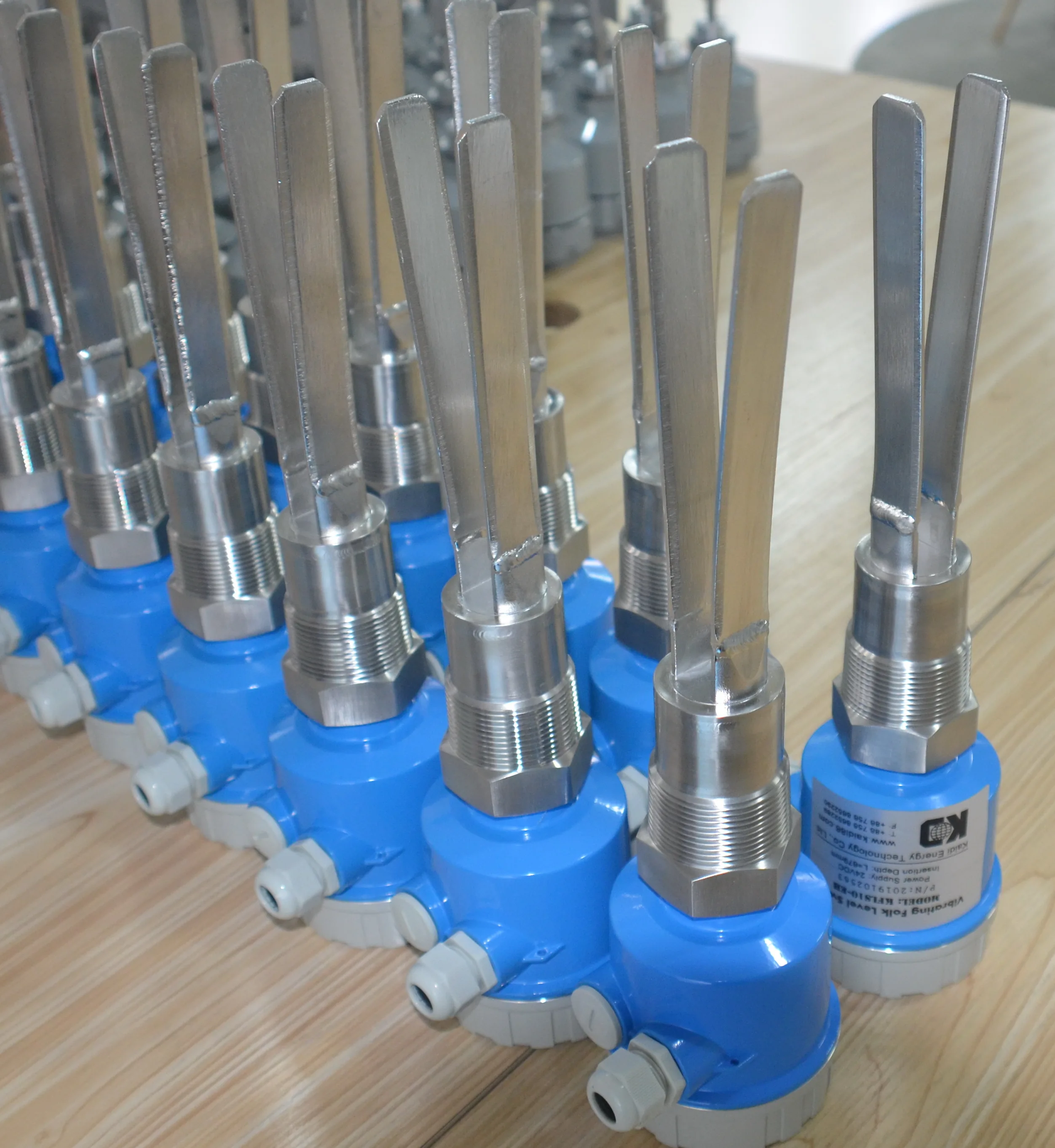 liquid vibrating level sensor