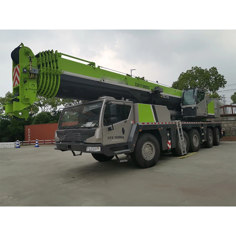 Zoom Lion 130t Truck Crane with 8 Section Boom Ztc1300V863