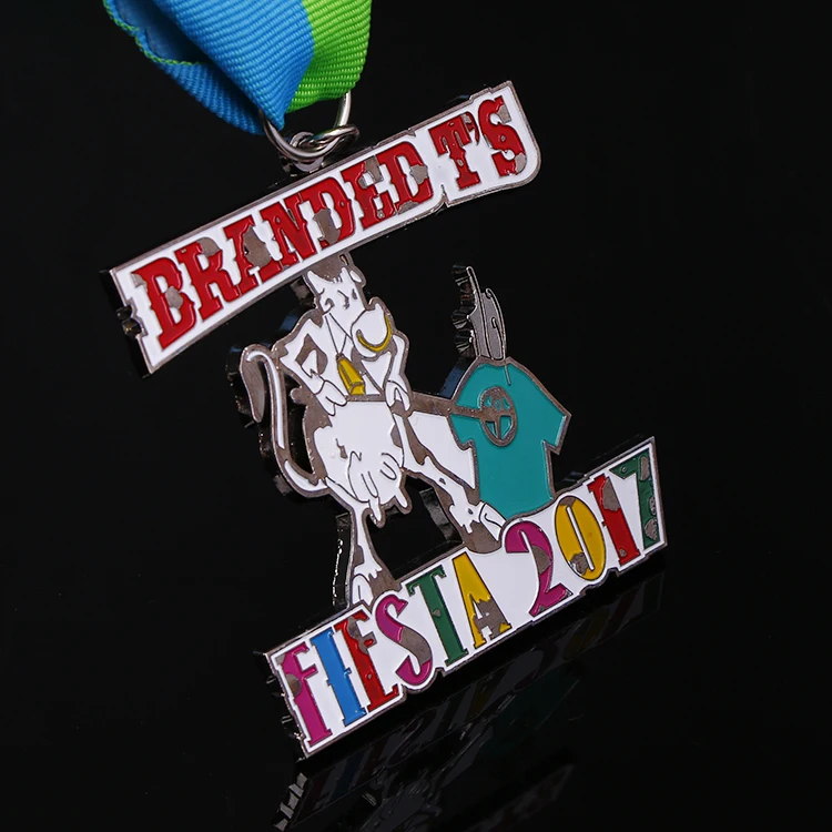 Customizable Metal Badges for Equestrian Events Unique Design Enamel