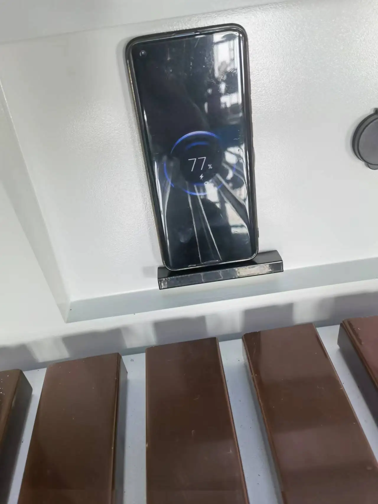 Factory Direct 2022 Solar bench outdoor bench Intelligent bench with WiFi / charging / Bluetooth