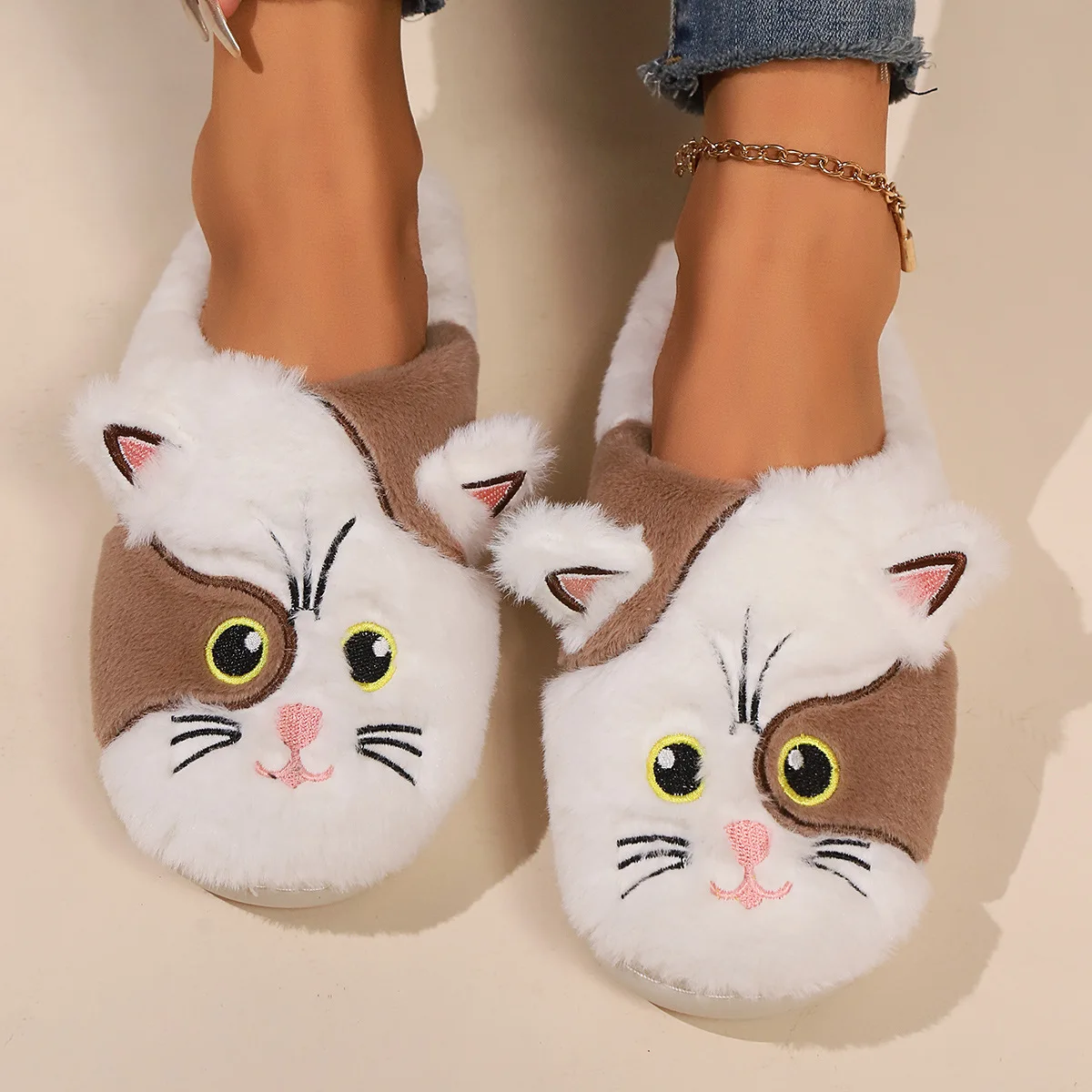 Fashion Women Indoor Outdoor Plush Shoes Cute Style Cartoon Cat Warm Soft Sole Non-Slip Fuzzy Slippers