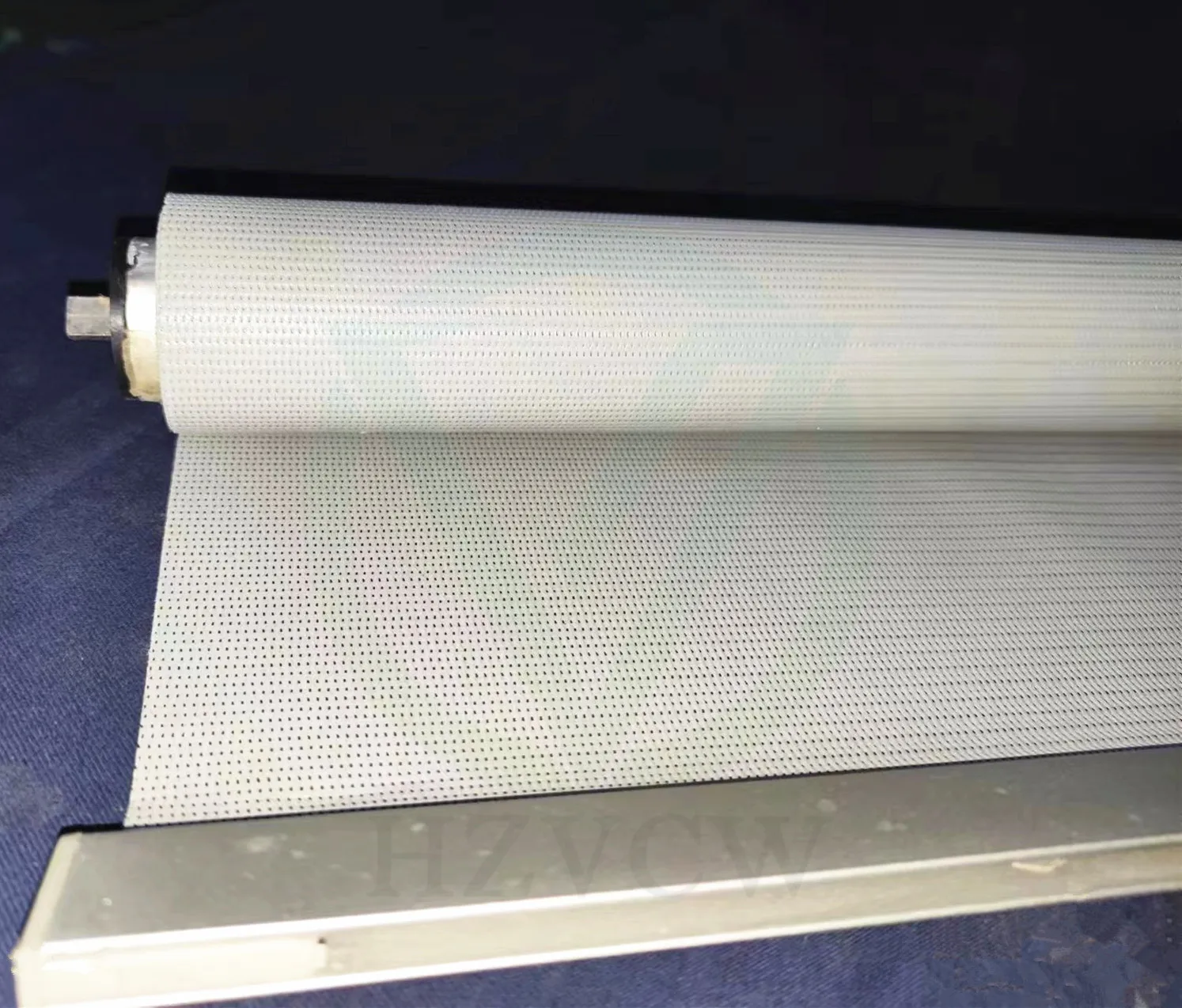 Permeable grey night curtain for freezer cabinet (VBN-HBL)